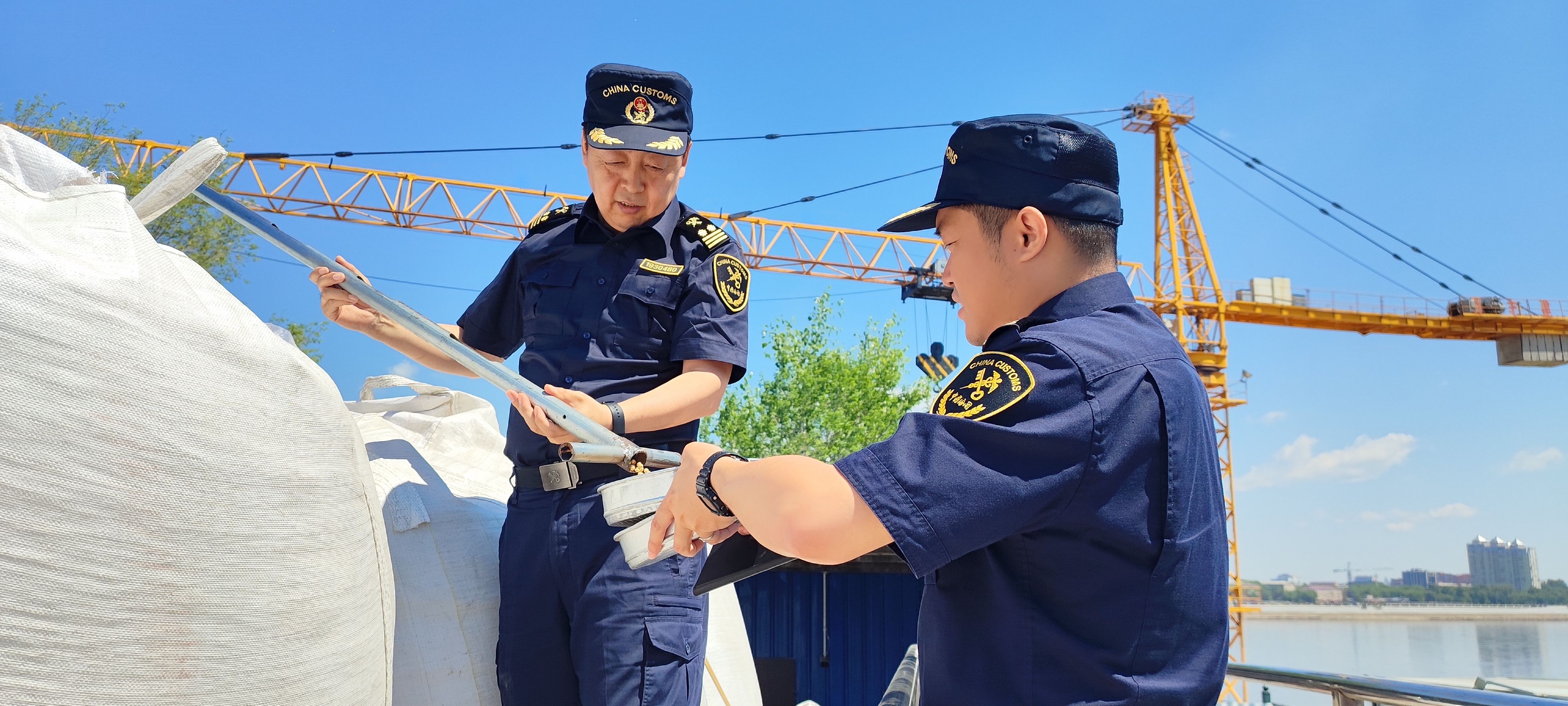 pg电子游戏娱乐官网上半年黑河市实现进出口总值双增长